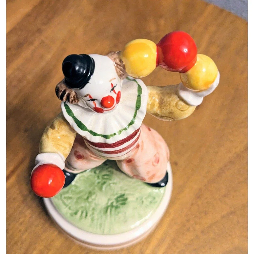 Schmid Be A Clown #377 Porcelain Rotating Music Box Vintage 6